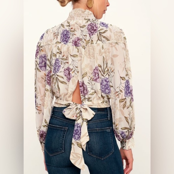 ASTR the‎ Label Women’s Rhonda Cream Floral Print Long Sleeve Blouse Medium EUC - Picture 4 of 16